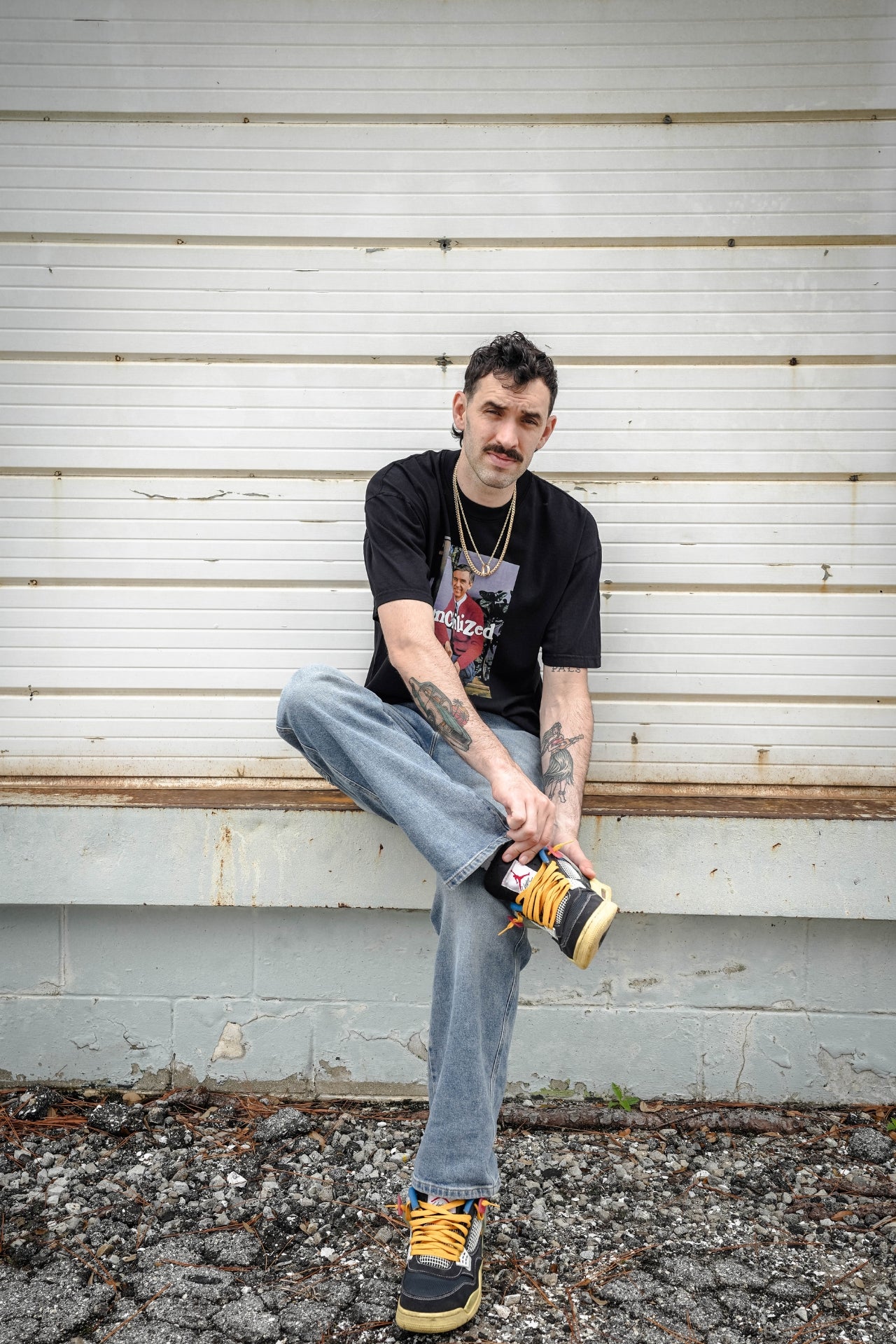 UNCIVILIZED "NEIGHBORHOOD" T-SHIRT
