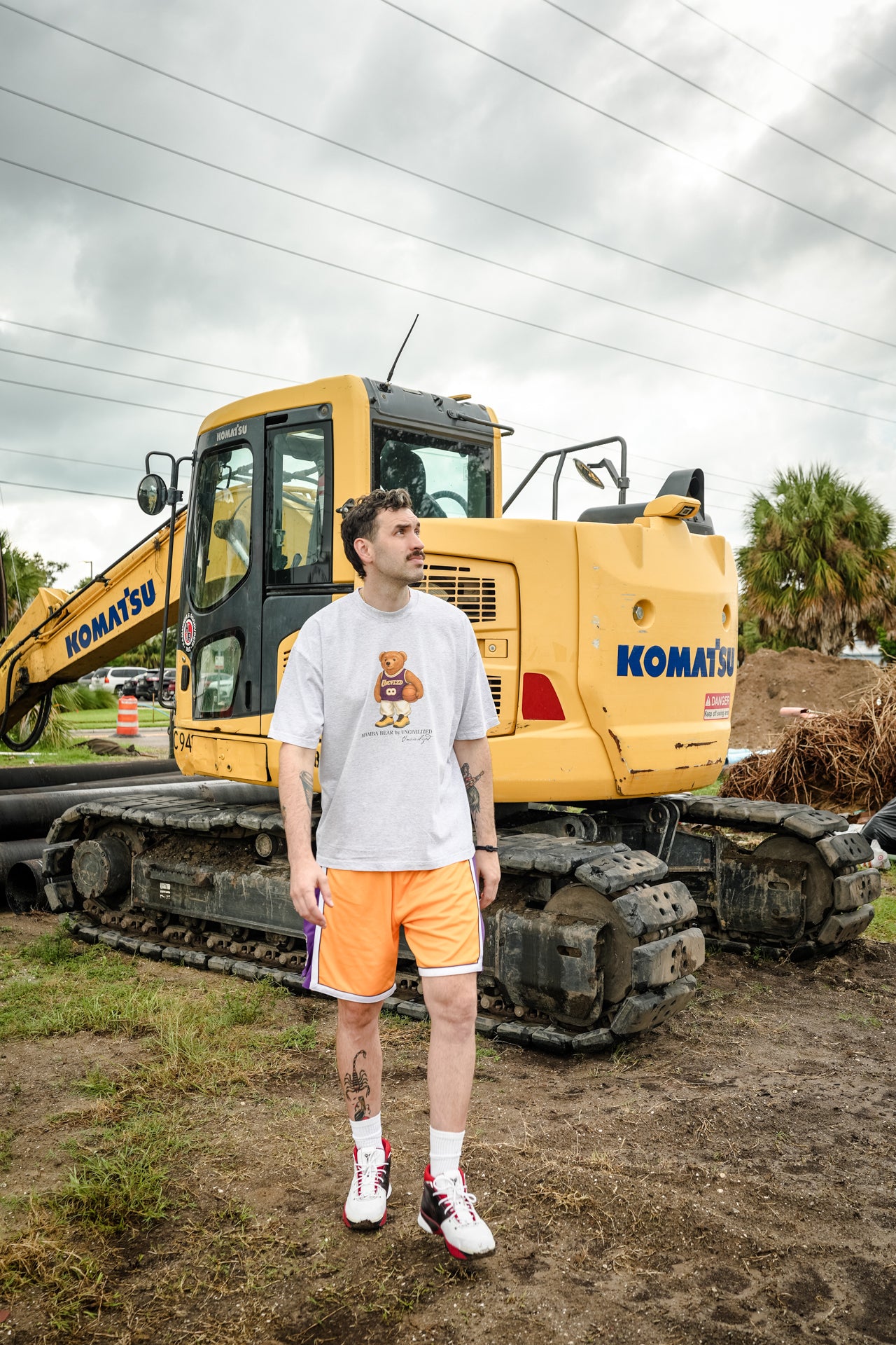 UNCIVILIZED "MAMBA BEAR" T-SHIRT